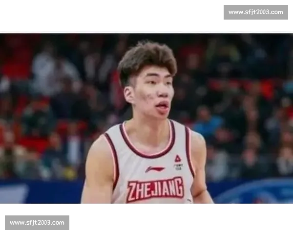 2 米 23 余嘉豪爆发！西乙轰 12+4 破低迷，放弃 600 万太值