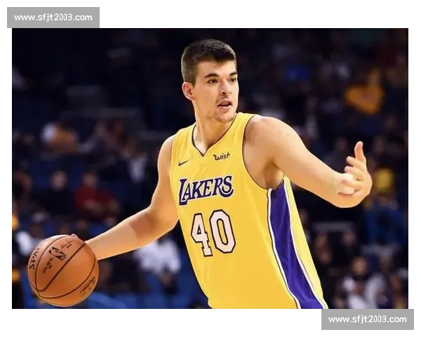 主动破局！杨瀚森顺下造祖巴茨犯规，两罚全中显强硬