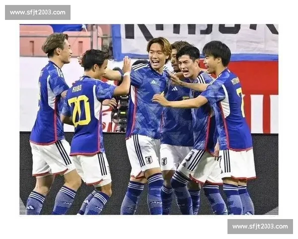 1-1 僵局打破！蓝队再入一球燃爆赛场